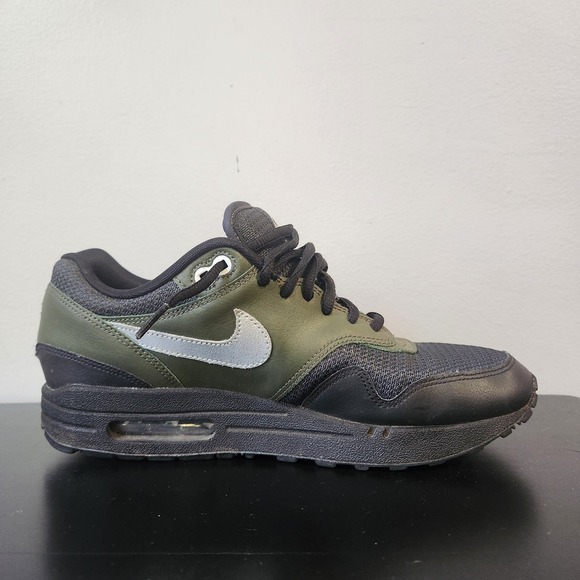 Nike Air Max 1 Olive‎ Green Black Silver Accents Sneakers Shoes - Picture 2 of 8